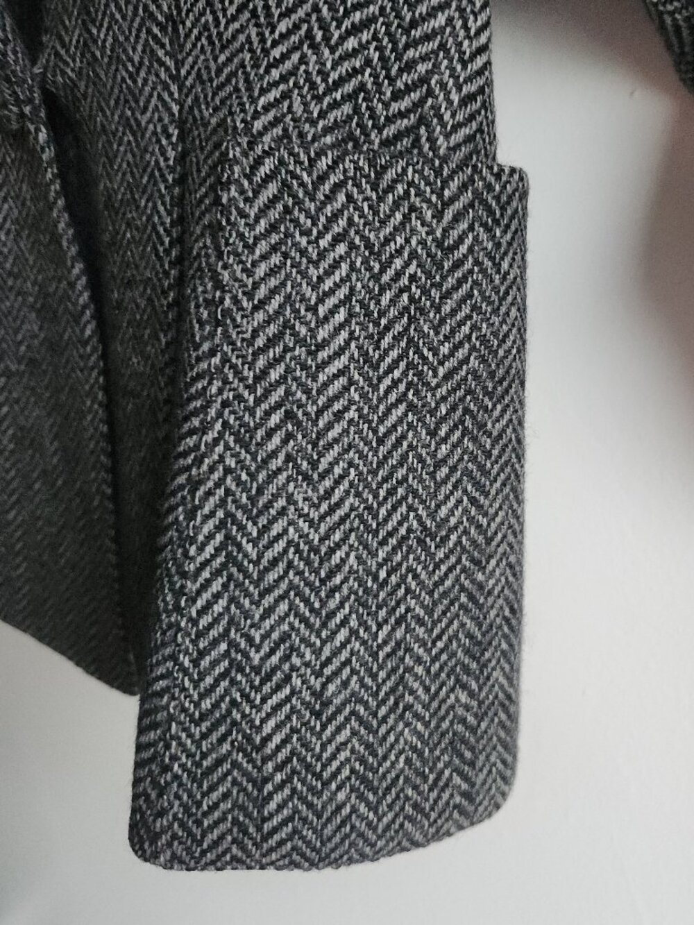 Emmanuelle Khanh Paris Vintage Dark Gray Herringbone Blazer - Sz 10 (approx.) - Picture 4 of 15
